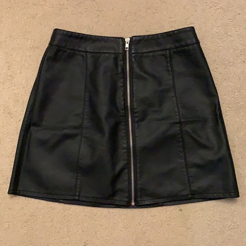 Forever 21 Faux leather skirt